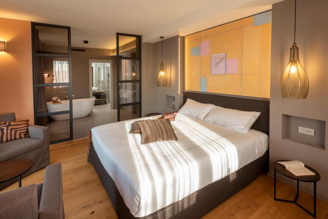King Room with Pool View