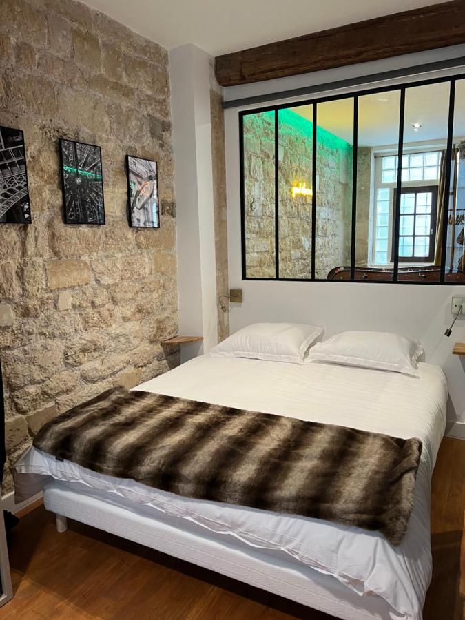 GOOD VIBES Luxurious Loft in Paris 11th, with AC & table football - B&B Parigi