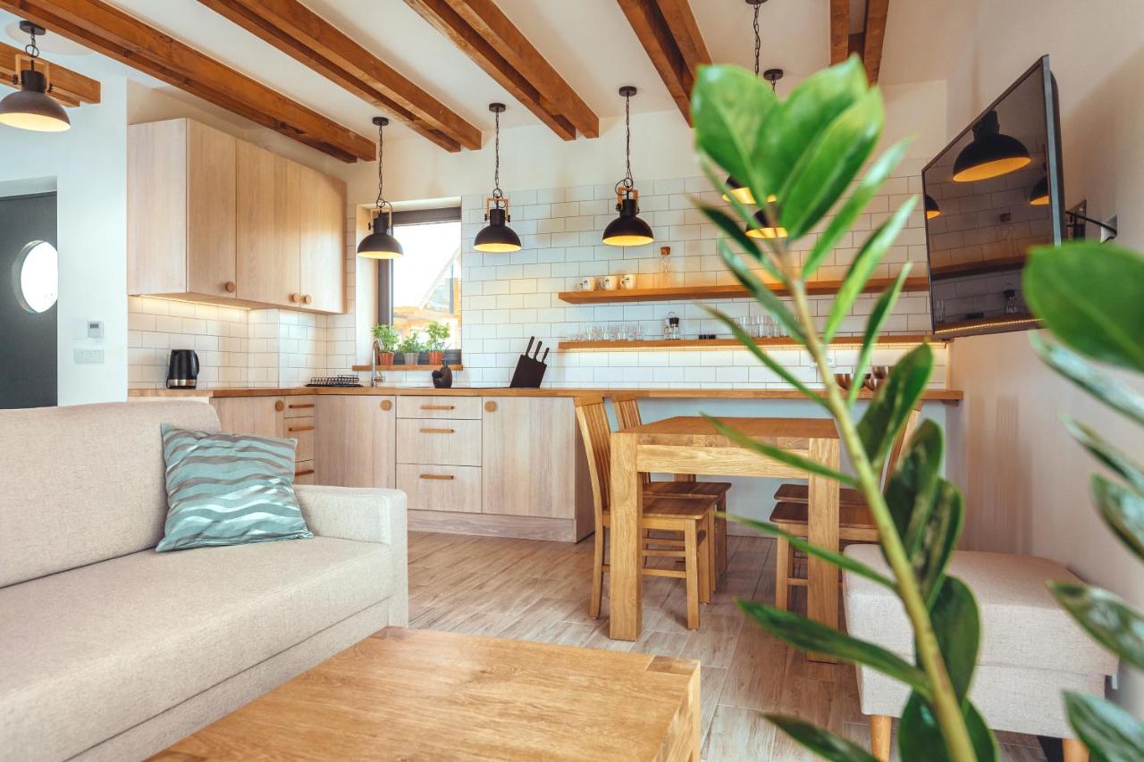 Domki Kuter Port - B&B Gdów