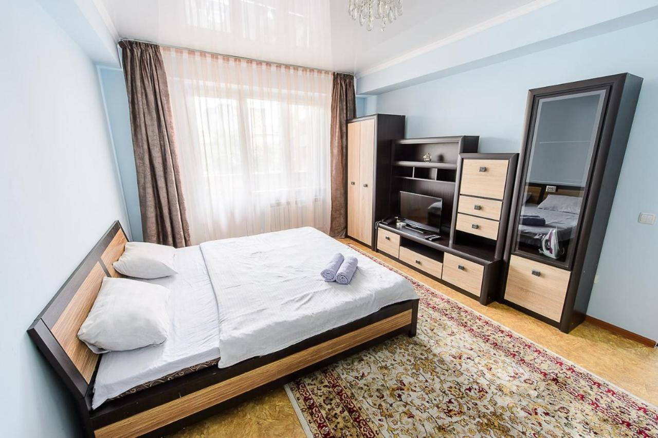 B&B Almaty - Apartment оn Makatayeva 5 b - Bed and Breakfast Almaty