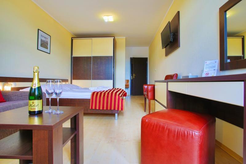 Apartmán Štúdio Lux s terasou Harmony v Thermal Parku Bešeňová s výhľadom na bazény - B&B Bešeňová