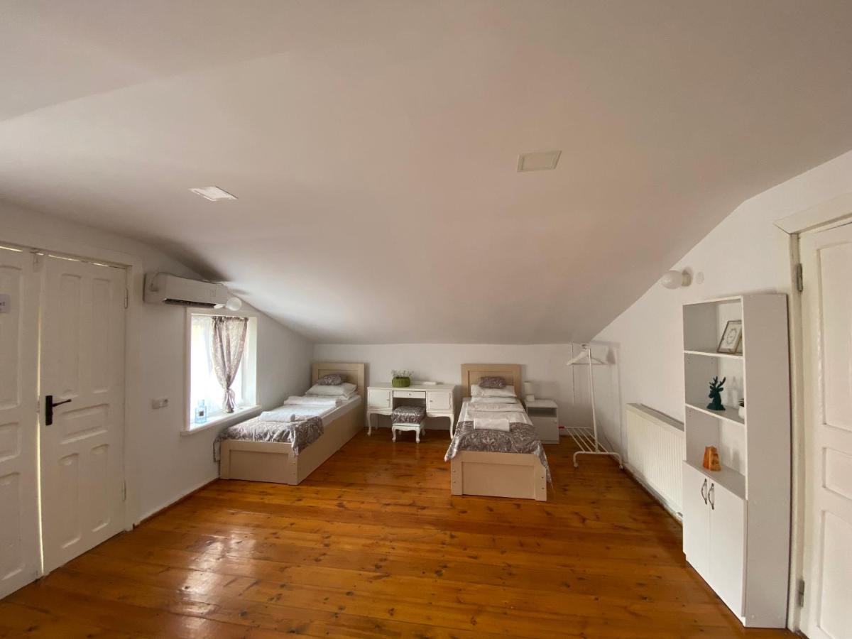Chambre Familiale avec Salle de Bains Privative