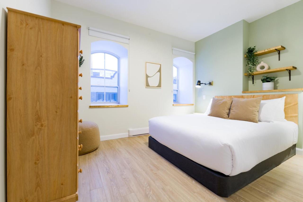 4-405 One-Bedroom Apartment - View to St Joseph Street