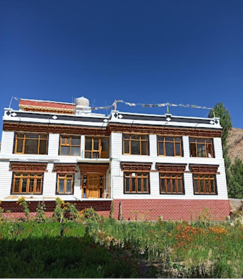 sonam guest house - B&B