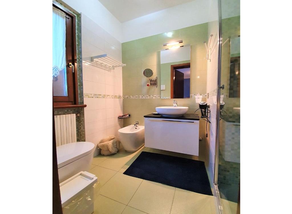 Appartamento Premium con 3 Camere da Letto e Balcone