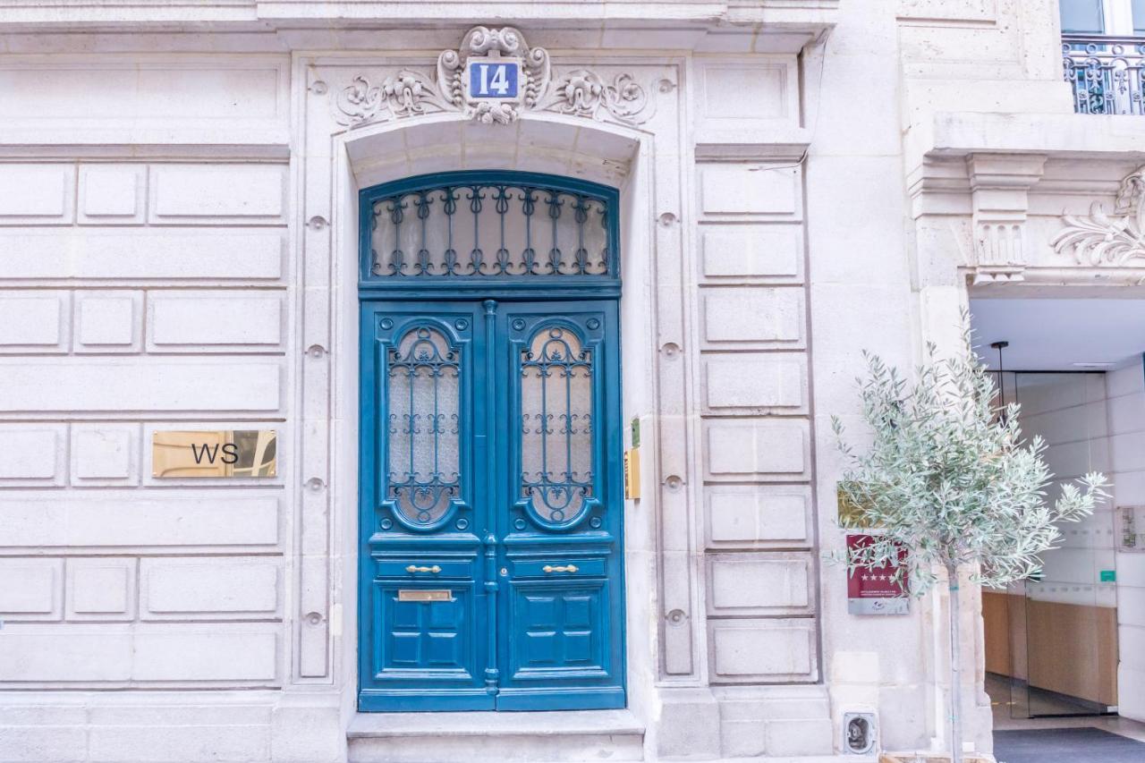 WS Champs-Elysées - Colomb - Bed and Breakfast Parijs