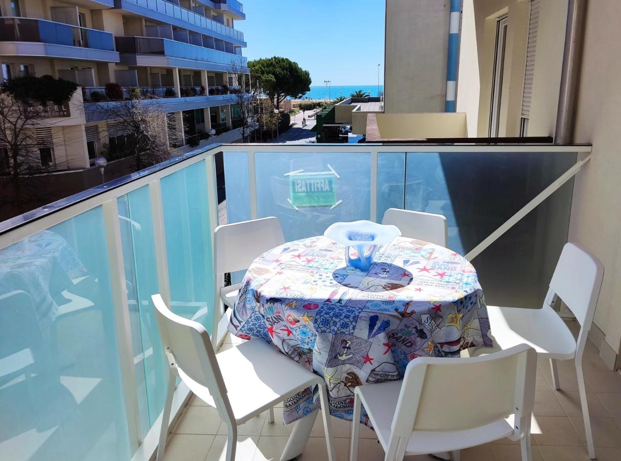 Two-Bedroom Apartment with Balcony and Sea View