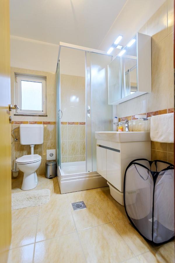 Doppelzimmer mit Balkon
