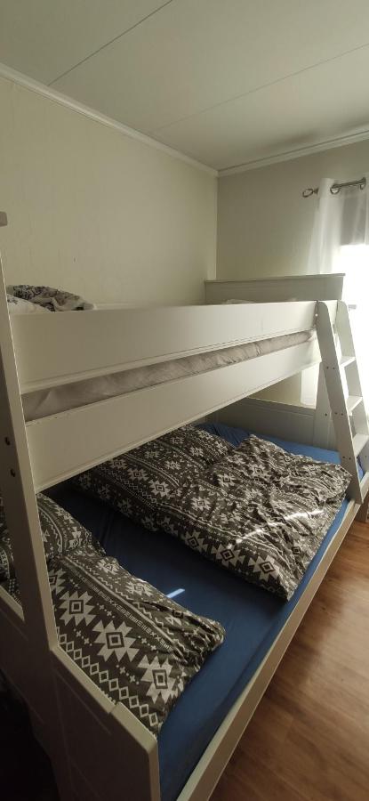 Sleeps 8 - 3 Bedrooms - B&B