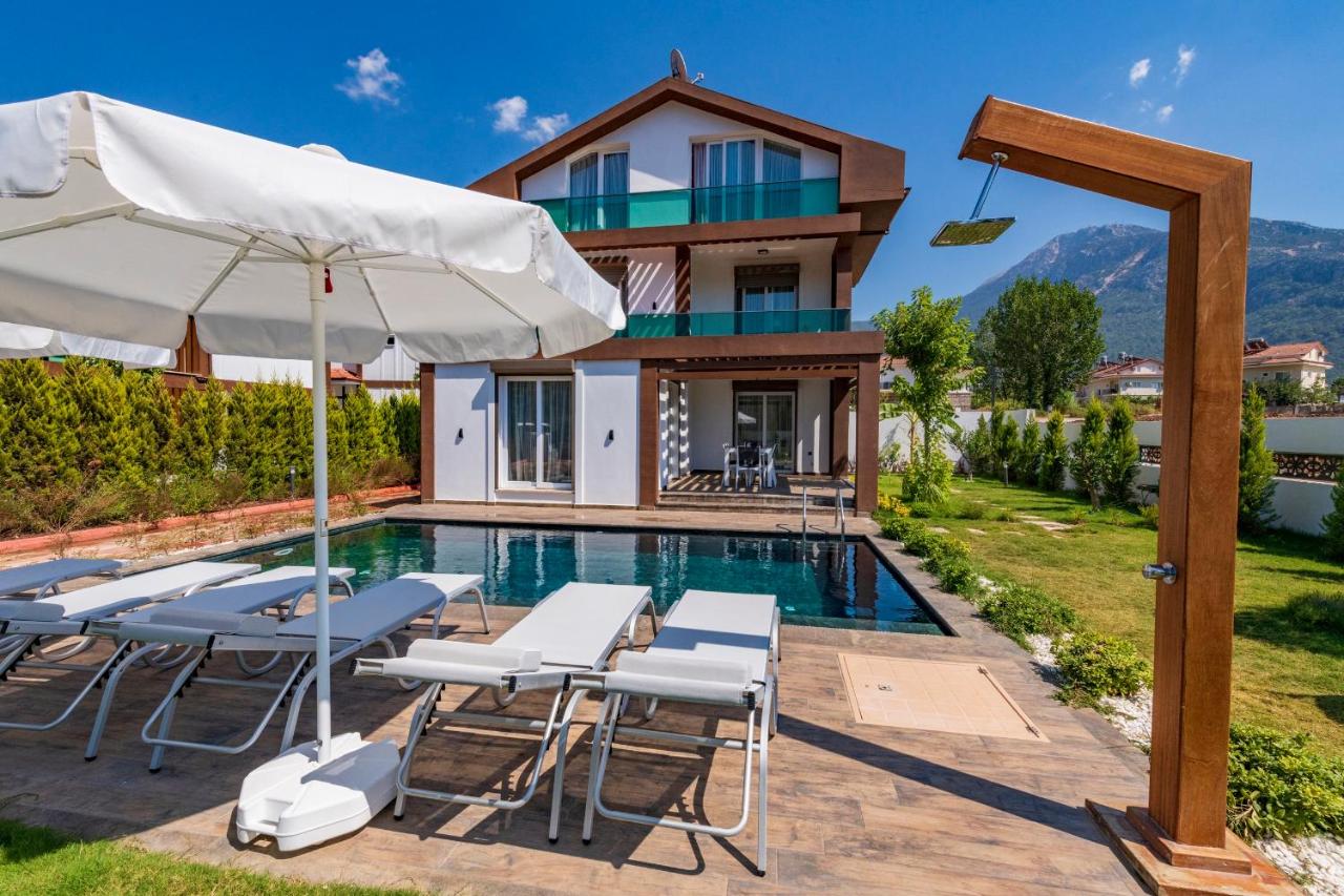 B&B Fethiye - 4 Beds, Luxury Holiday Villa in Hisarönü Ölüdeniz Villa Mia - Bed and Breakfast Fethiye