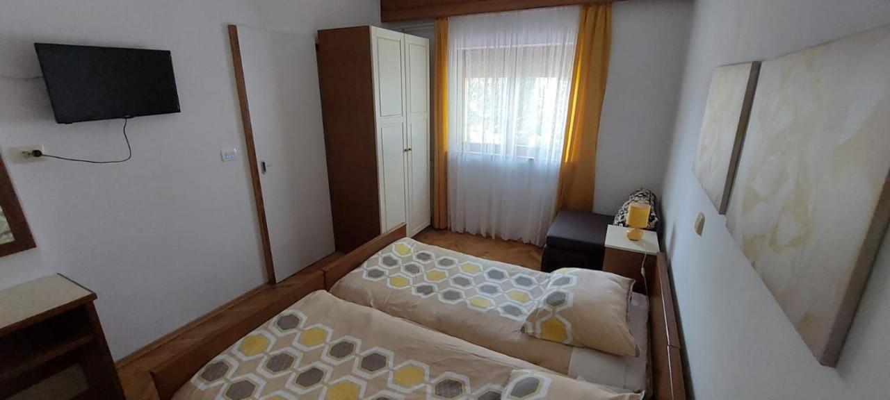 Deluxe Double Room with Shower