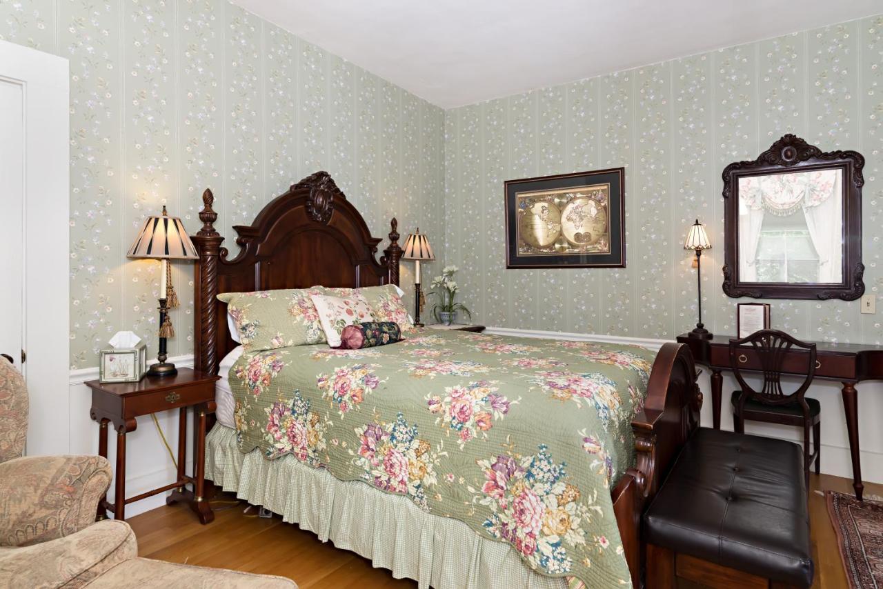 Duke Room