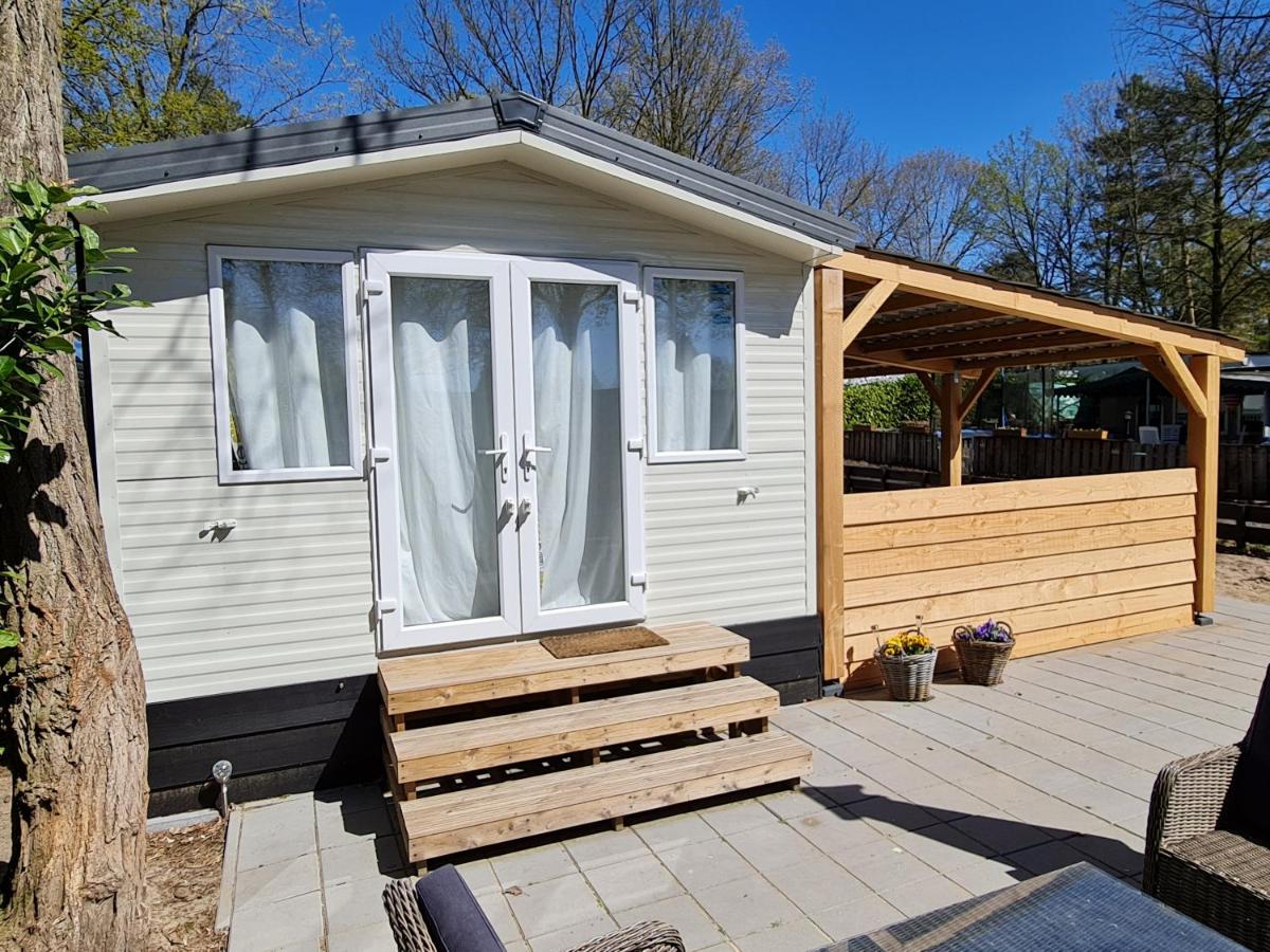 Chalet Casablanca, totaal 80m2 met veel comfort op fantastisch 5-sterren vakantiepark! - B&B