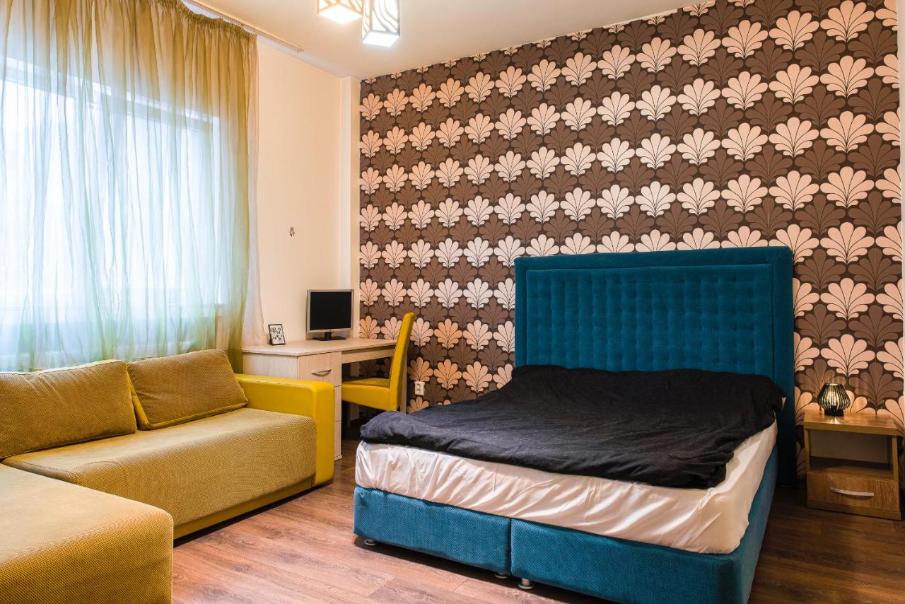 Romana Square Apartment near Old Town - Ultracentral Location - B&B