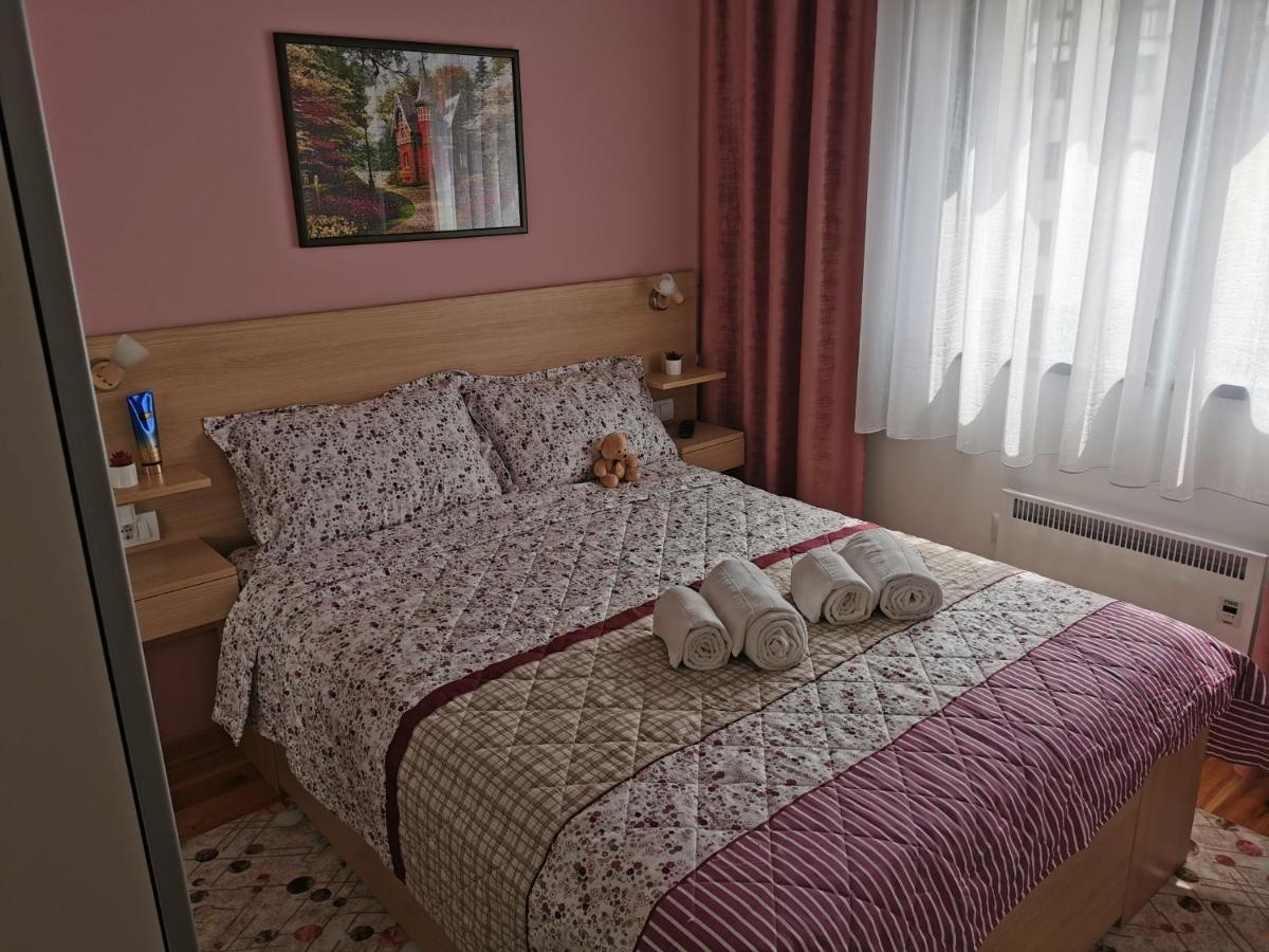 Melany Lux - Titova vila, Zlatibor - B&B Palisat