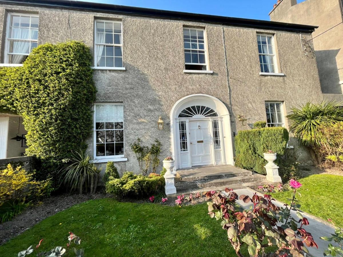 B&B Birr - The Stables Townhouse B&B - Bed and Breakfast Birr