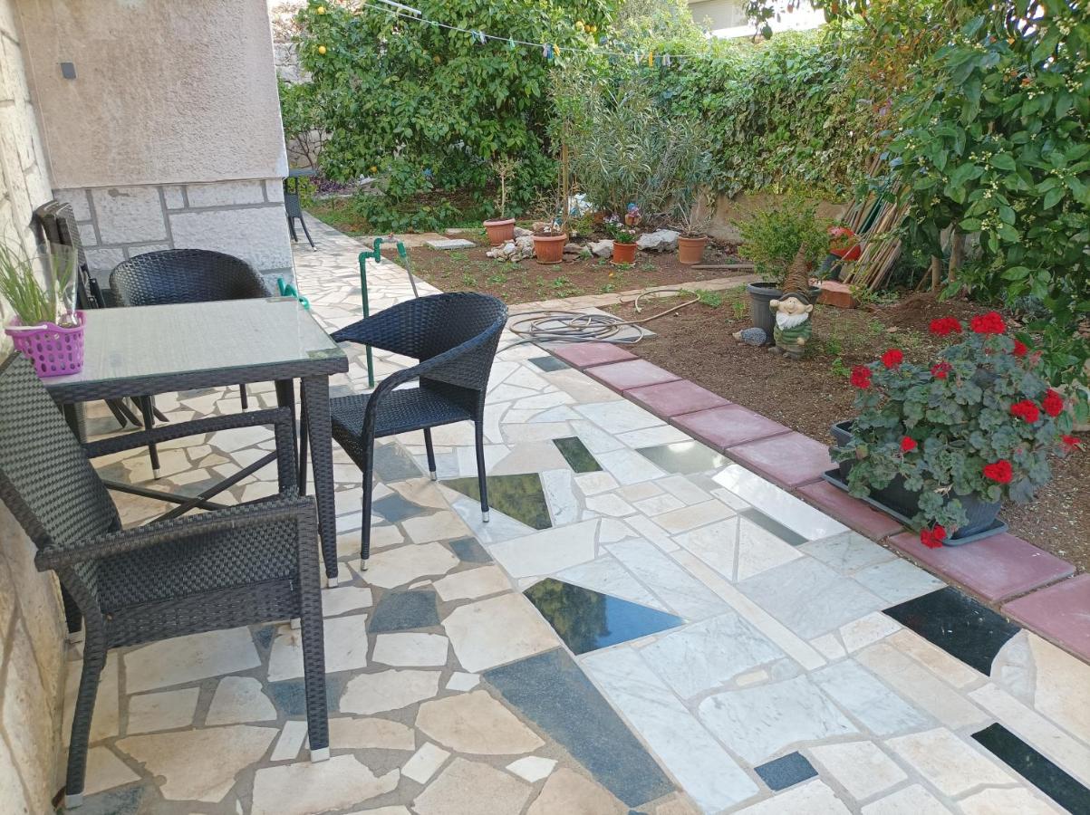 One-Bedroom Apartment with Garden View