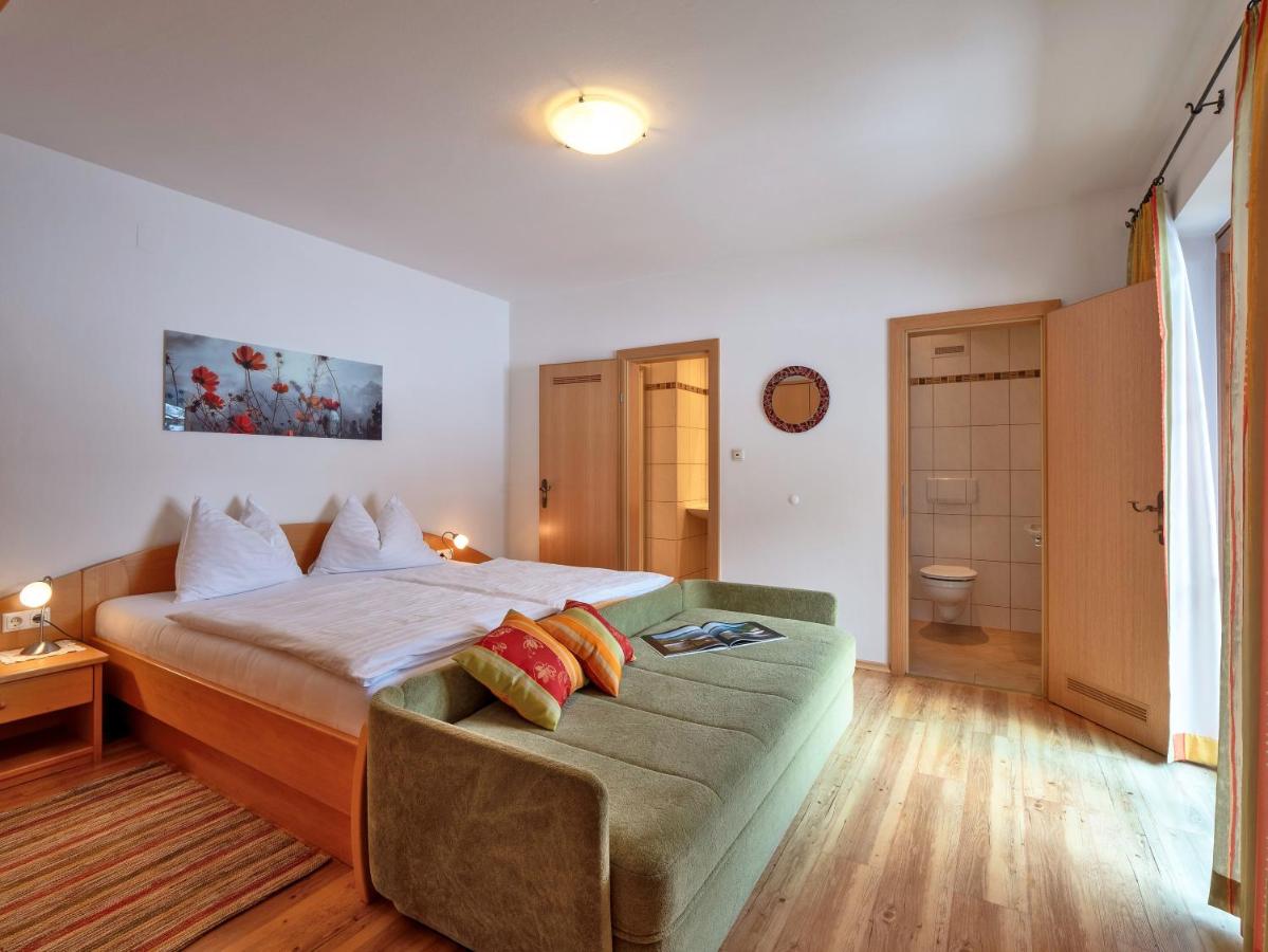 Comfort One-Bedroom Apartment with Balcony and Mountain View