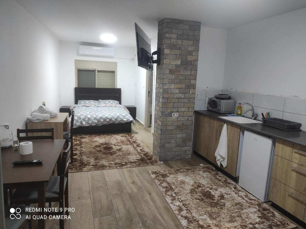 Deluxe Studio