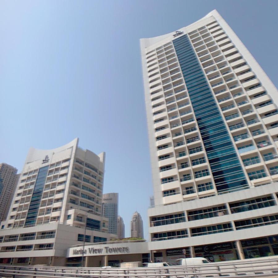 Beautiful Marina Views One Bedroom Apartment with two balconies - B&B Dubai