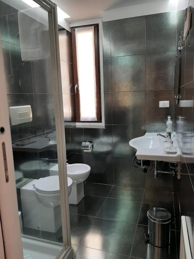 One-Bedroom Apartment with Balcony