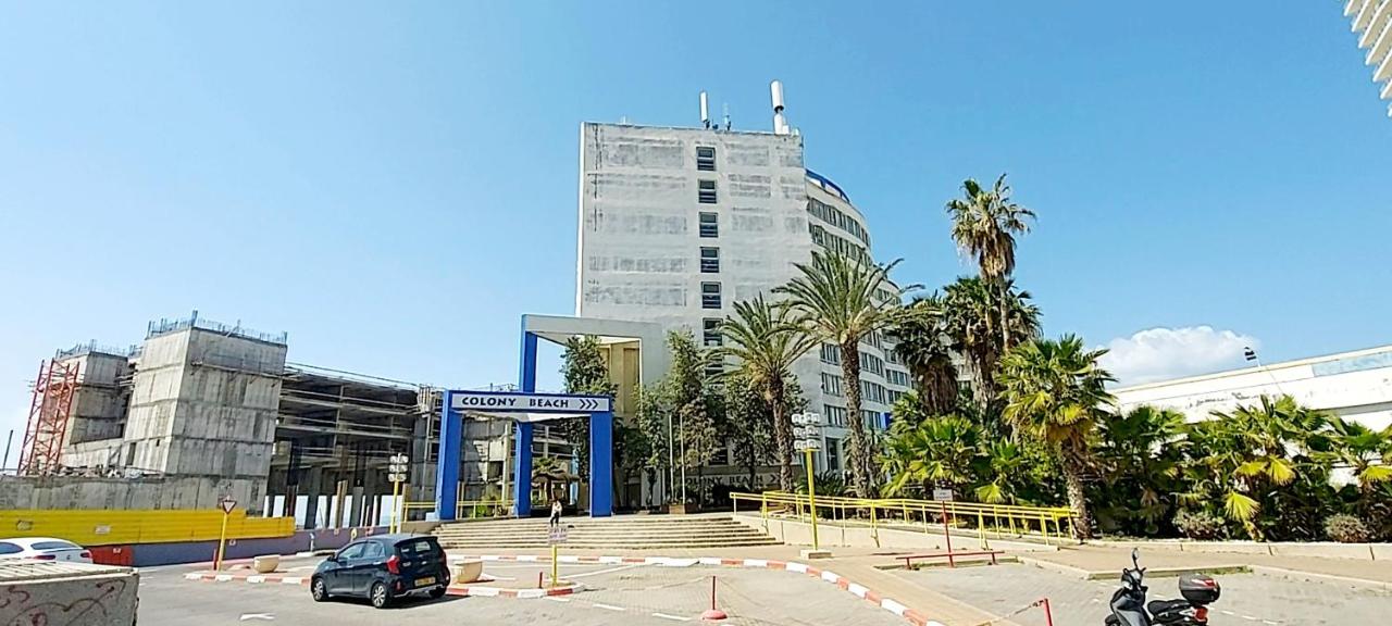 beach front tel aviv bat yam apartment -hotel 39 - B&B