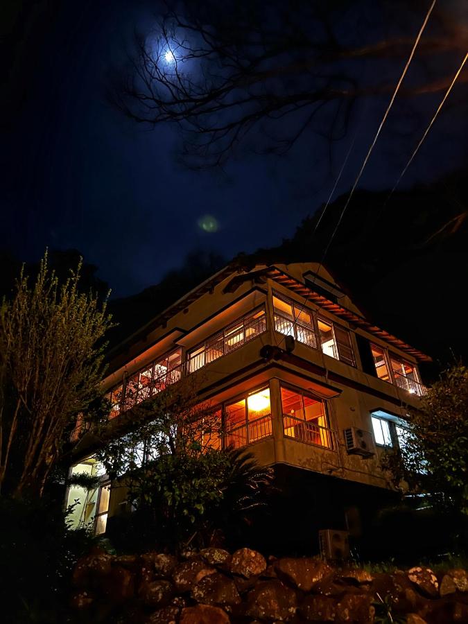 B&B Shimoda - Retreat wabi-sabi - walk to Ohama Beach - Max 12 ppl - Bed and Breakfast Shimoda