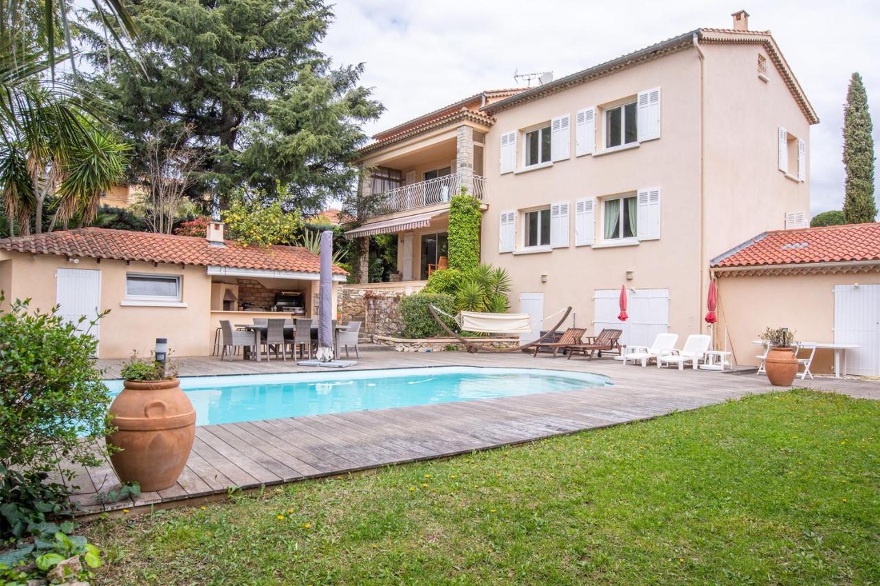 Welcome To The Nossi Bé Villa - Bed and Breakfast La Garde