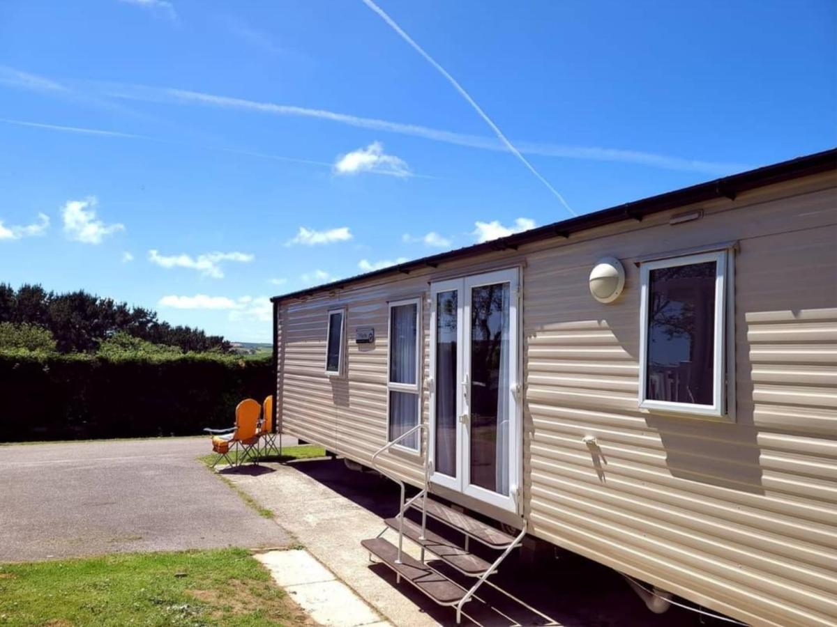 B&B Newquay - Dog Friendly 6 Berth Static Caravan Newquay - Bed and Breakfast Newquay