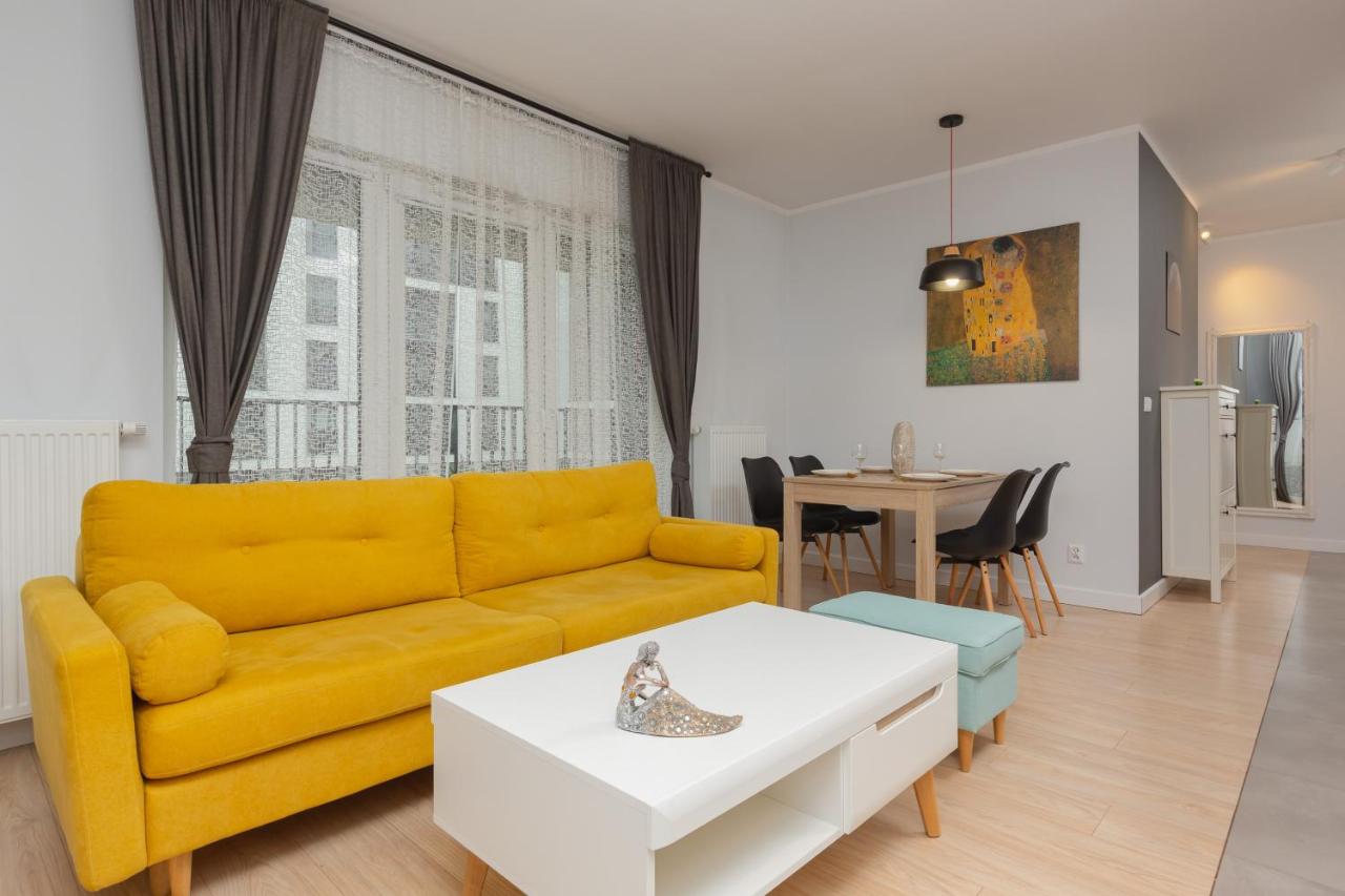 B&B Warsaw - Active City Apartments Warsaw by Renters - Bed and Breakfast Warsaw