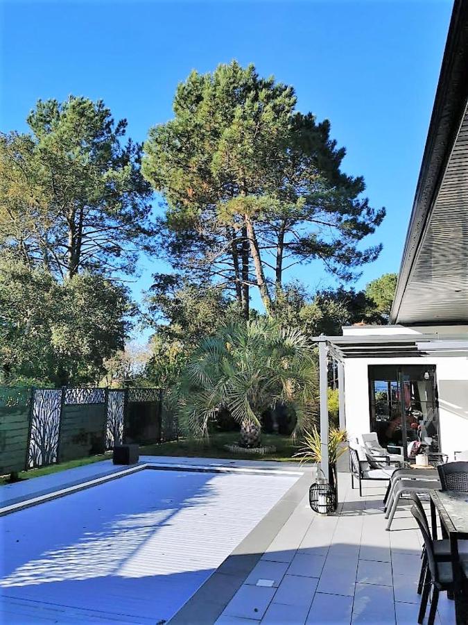 VILLA LUCIA, moderne avec piscine tempérée, ping pong, proche plage à Vieux-Boucau - Chambres d'hôtes Vieux-Boucau-les-Bains