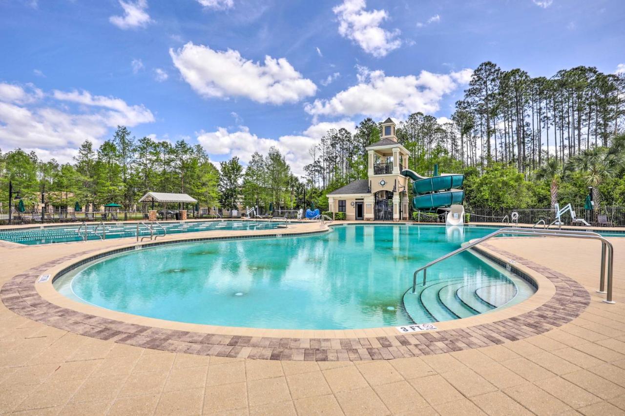 B&B Pine Bluff - Cheery Condo with Community Pool and Waterslide! - Bed and Breakfast Pine Bluff