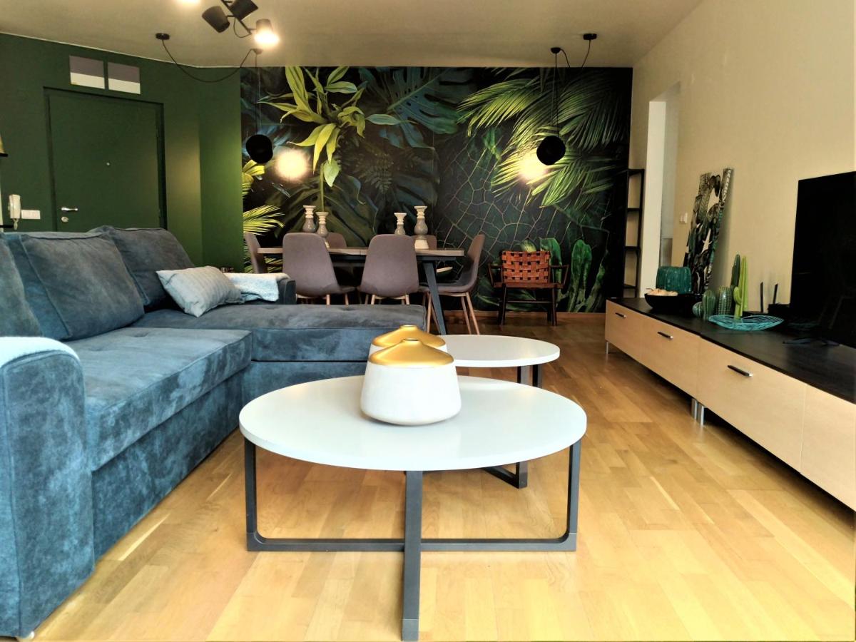 Baratero Club Apartments Private Parking EV points - Chambres d’hôtes Sofia