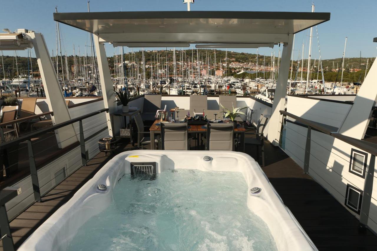 Floating house Maui - B&B Portorož