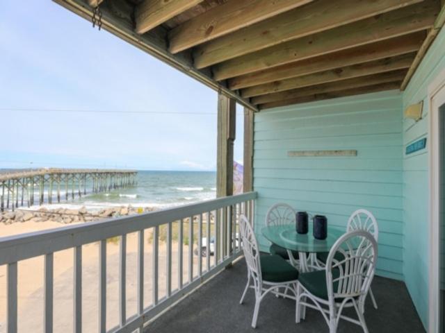 B&B Carolina Beach - Island North 4A - Incredible ocean views, quiet and relaxing, located near Freeman Park condo - Bed and Breakfast Carolina Beach