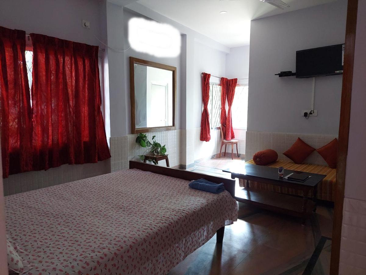 Deluxe Double Room (2 Adults + 1 Child)