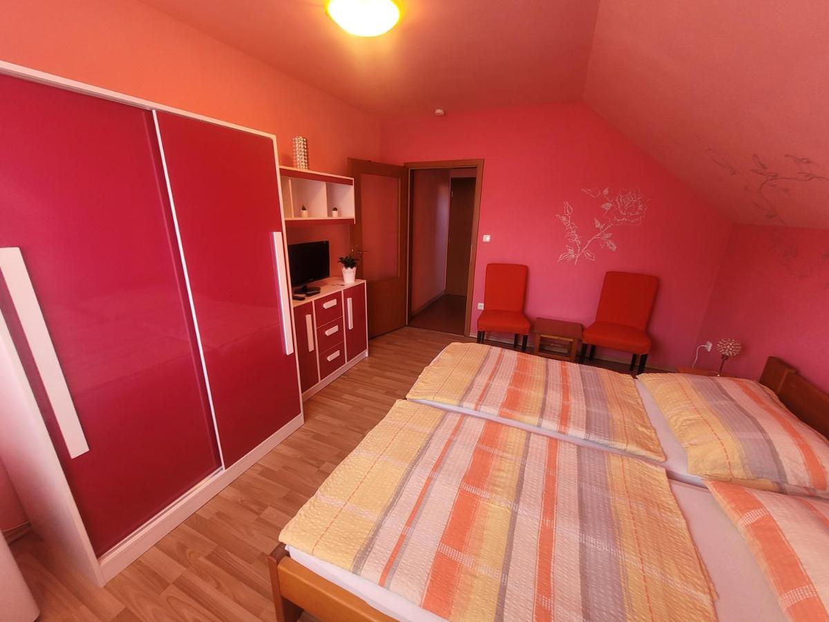 Habitación Doble con baño privado - 2 camas