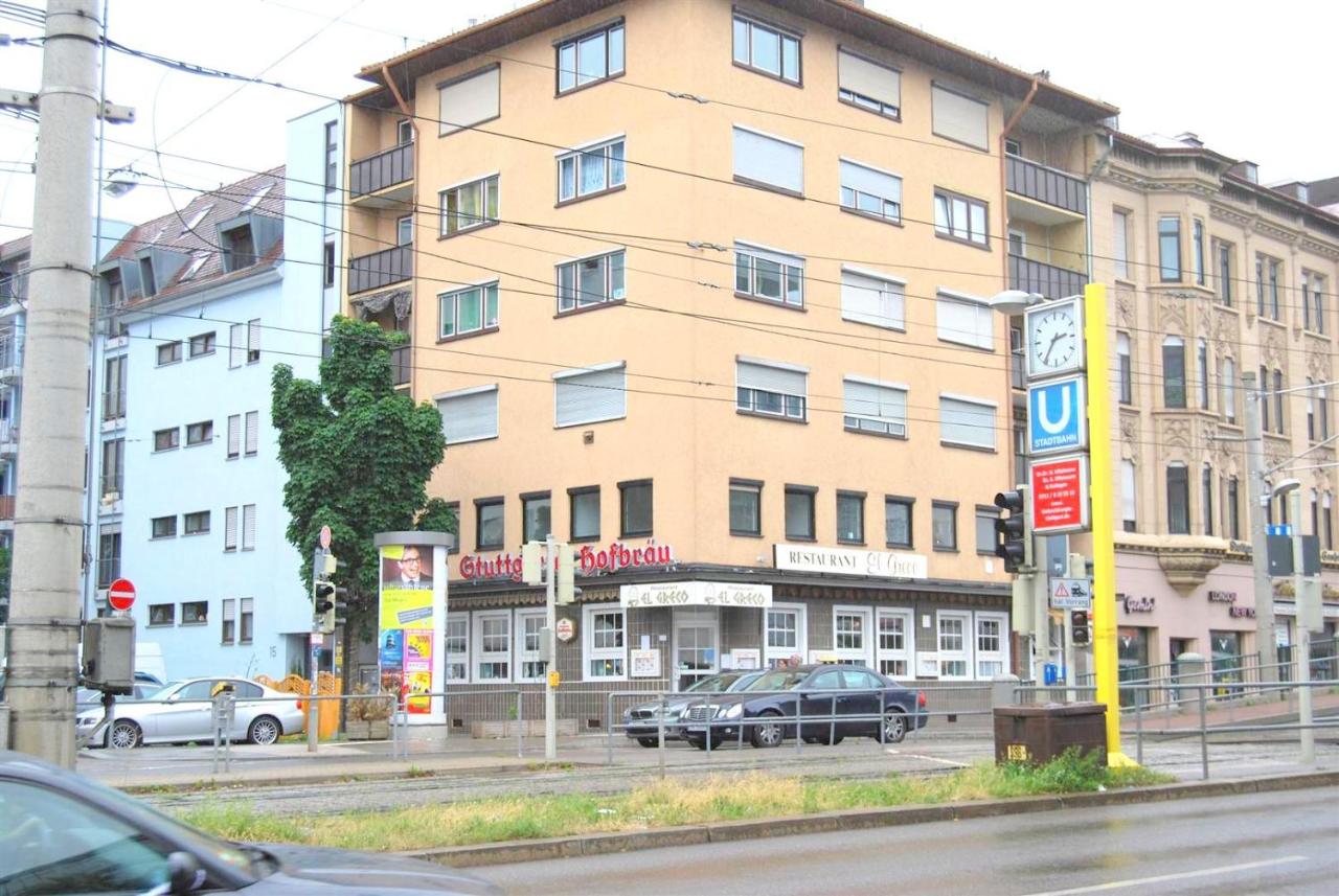 ALFA Apartment Stuttgart Mitte 2 Zimmer City-Lage Klimaanlage Balkon Netflix Küche WM l 2BR 5 Beds 6 People l Fully equipped Kitchen & Bathroom AC - Chambres d'hôtes Stuttgart