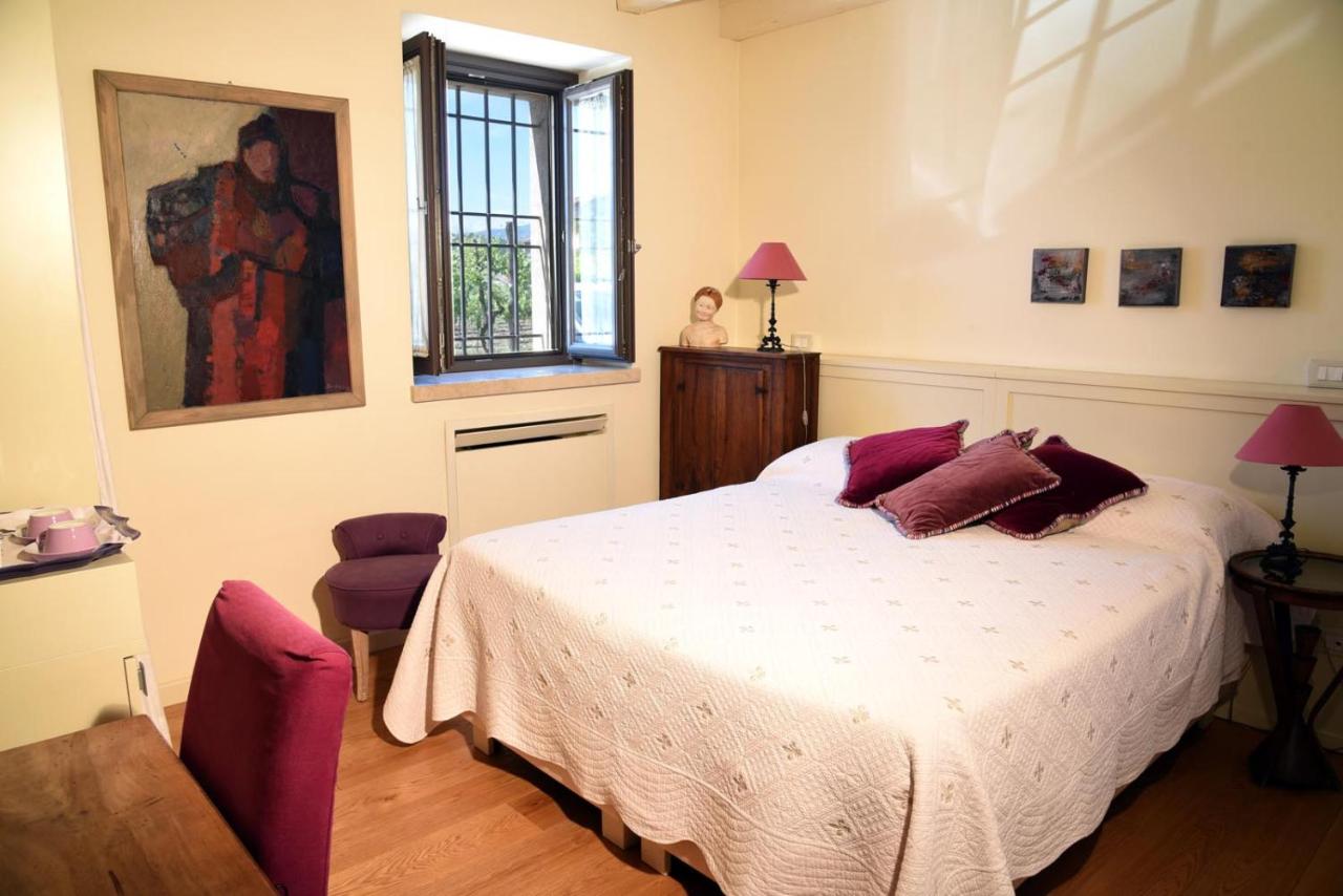 Camera Matrimoniale/Doppia con Letti Singoli con Bagno