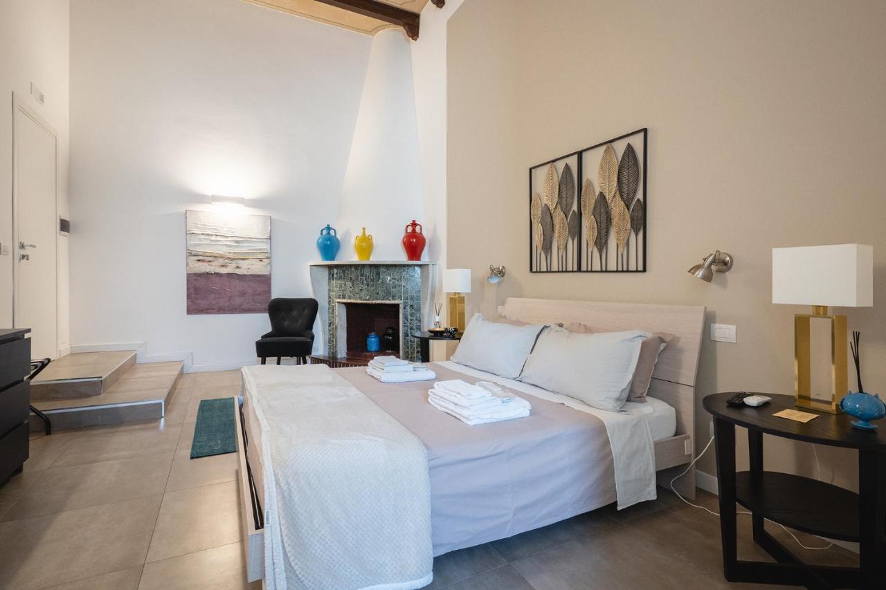 Large Double Room with Chimney