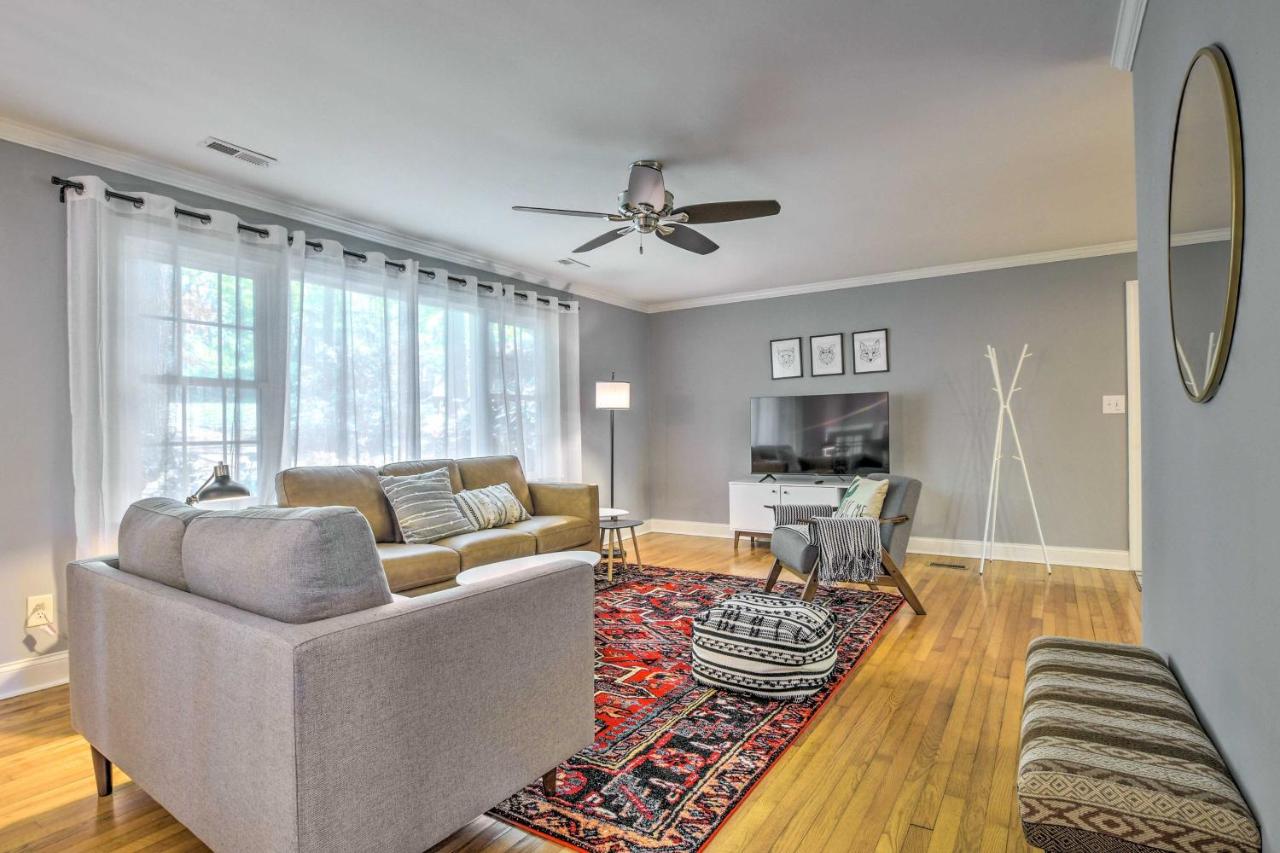 Bright Cary Home with Deck Less Than 15 Mi to Raleigh! - B&B