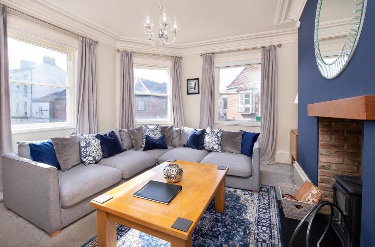 B&B York - Patrick's Pool- 4 Bedroom,4 Bathroom, Most Central Luxury Townhouse! - Bed and Breakfast York
