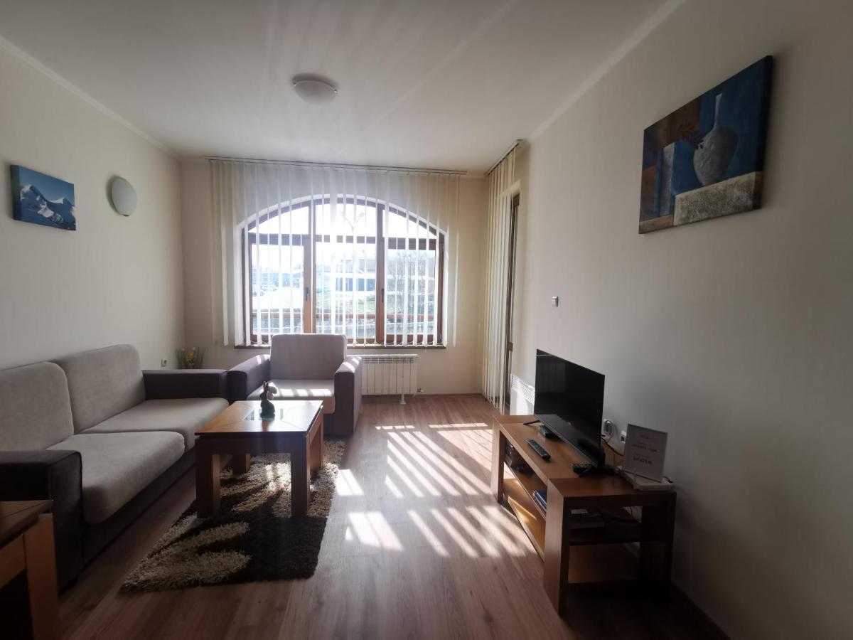 Sunny home by the lift in Bansko - B&B Bansko