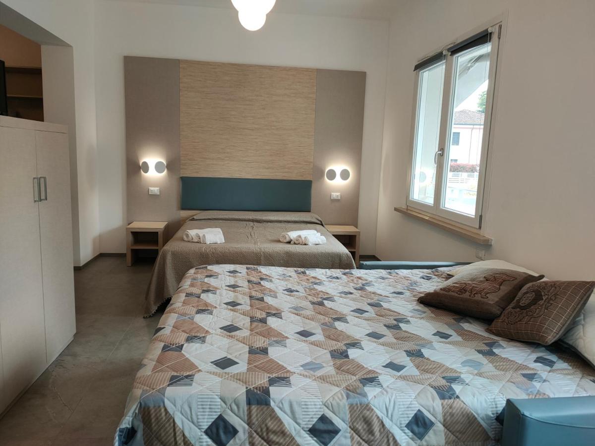 King Studio with Sofa Bed