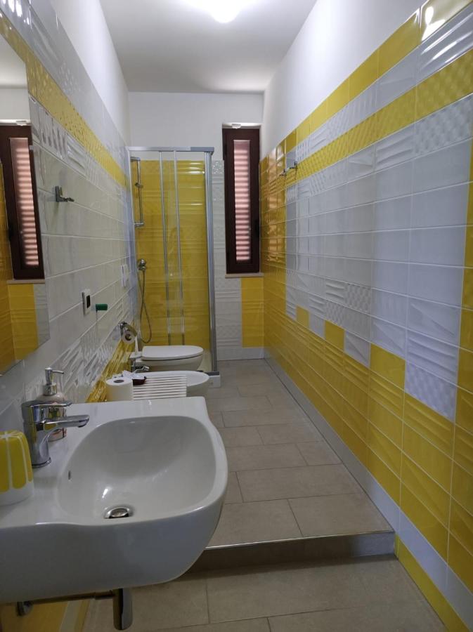 Camera Matrimoniale/Doppia con Letti Singoli con Bagno Privato
