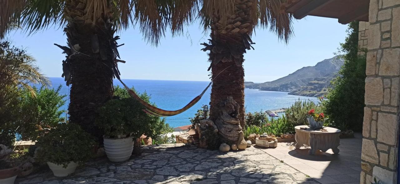 Elouthia Residence with Sea View and Hot Tub - B&B Tsoútsouros