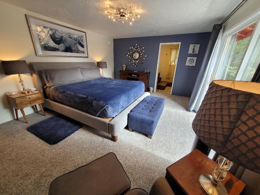 King Room with Balcony