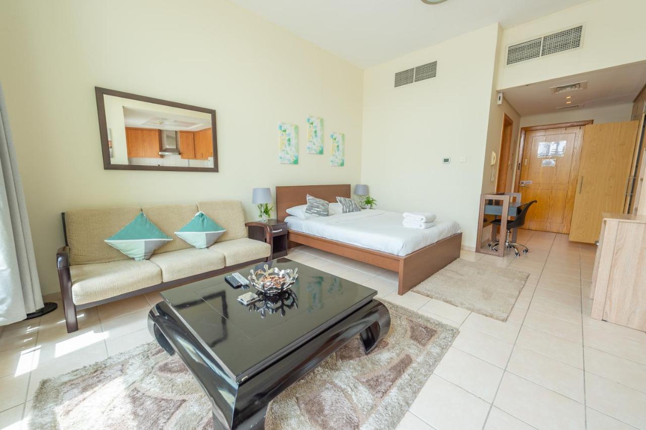 Luxury Escapes - Budget Studio Apt near Metro Stn - MOG184 DG - B&B Dubai