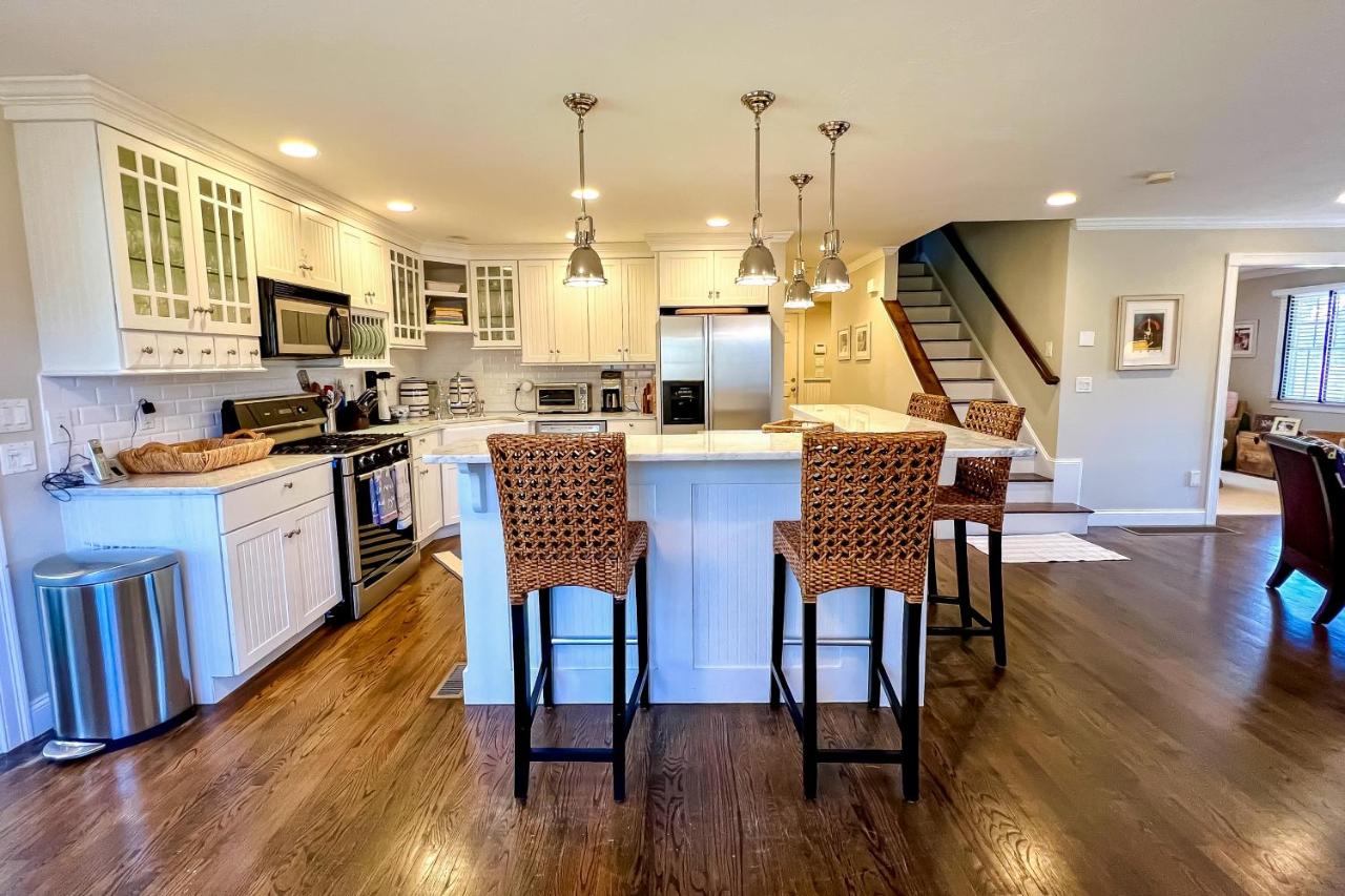 Cotuit Mannor - B&B