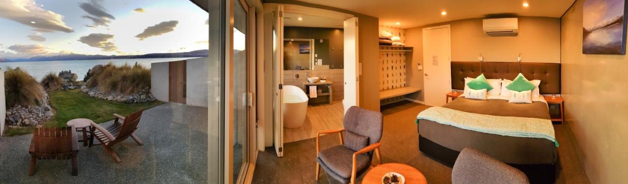 Deluxe Zimmer mit Kingsize-Bett, Innenhof und Seeblick